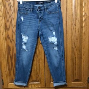 Hollister low rise crop boyfriend Capri